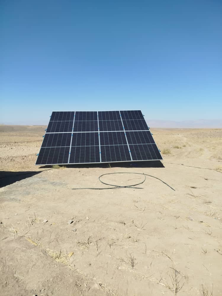 فروش و نصب پمپ آب و برق خورشیدی پارت انرژی در جیرفت کرمان