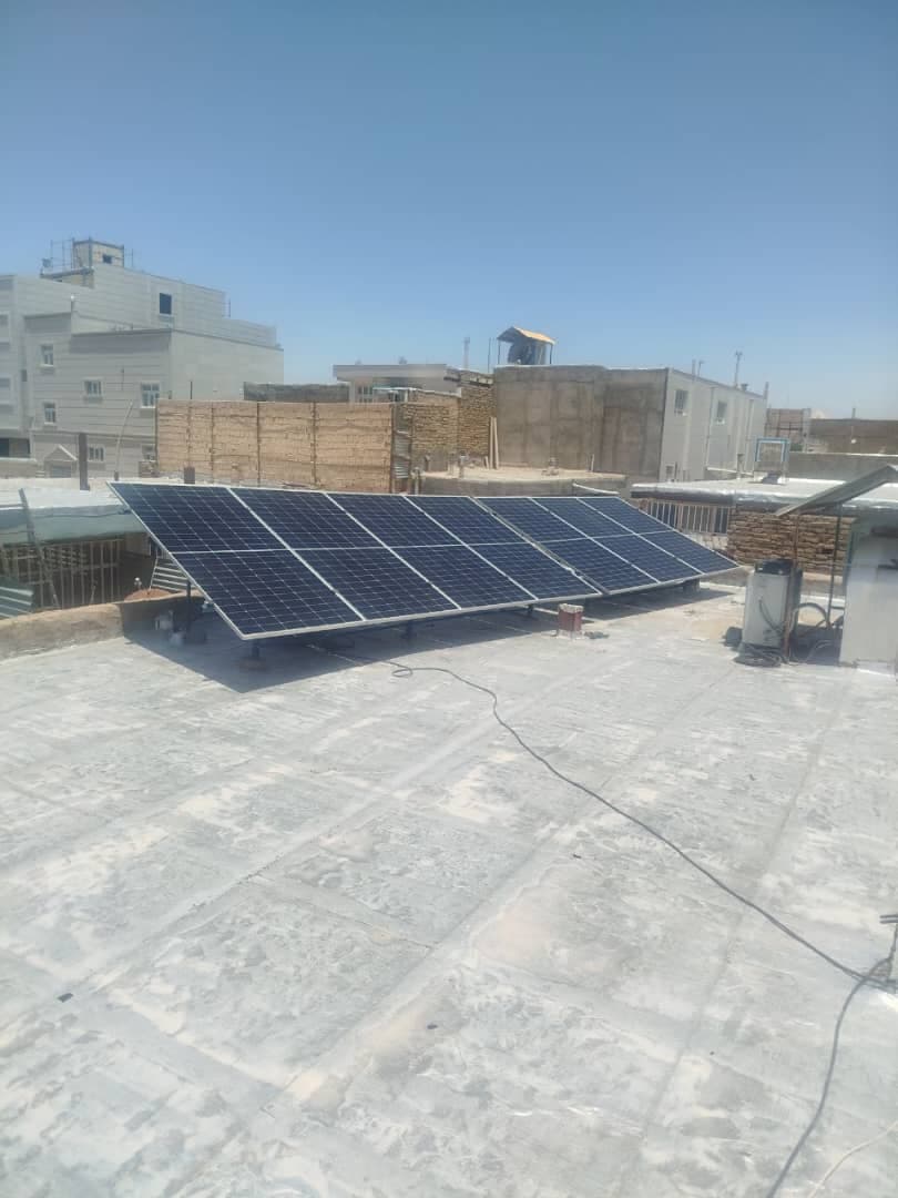 فروش و نصب پمپ آب و برق خورشیدی پارت انرژی در جیرفت کرمان