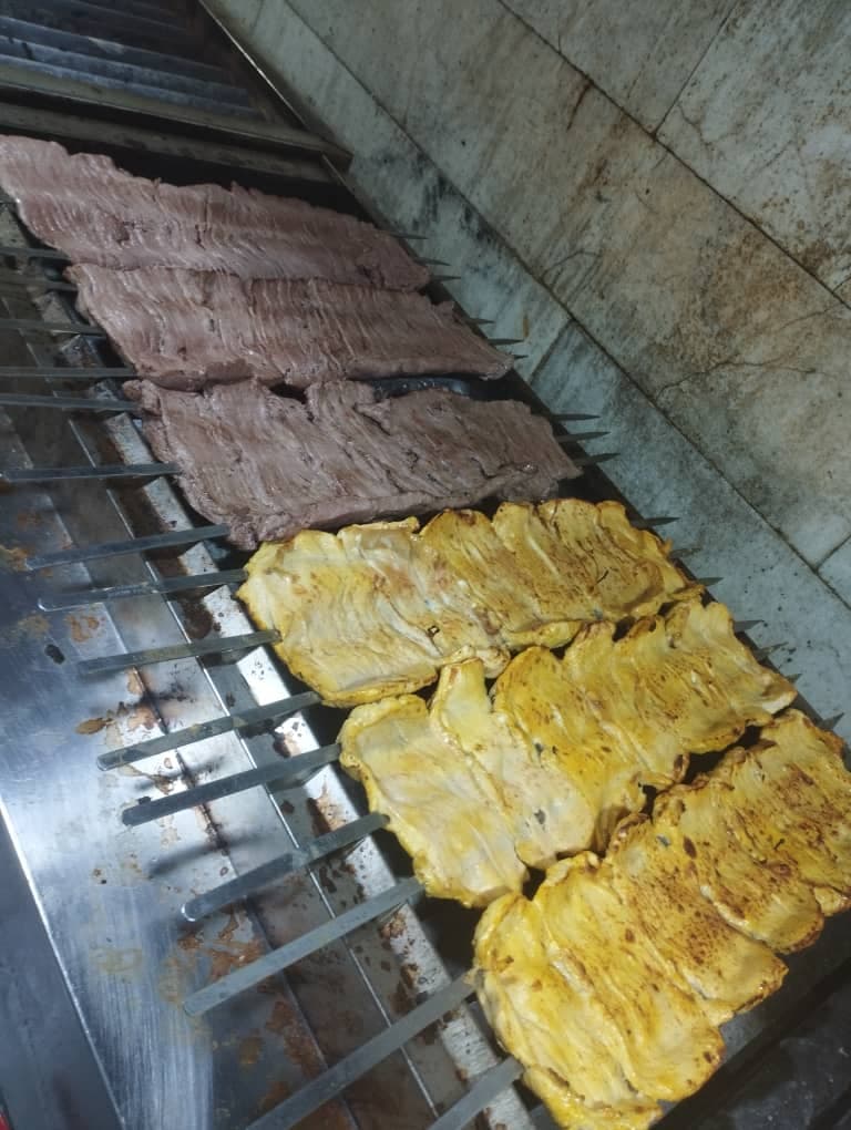 رستوران ارومیه شمزینی در نوشین شهر