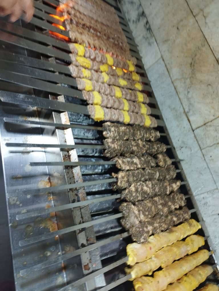 رستوران ارومیه شمزینی در نوشین شهر