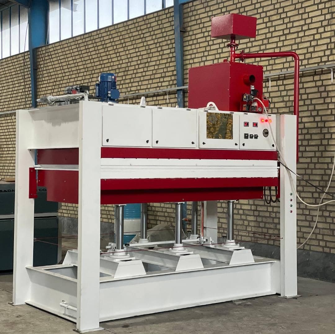 فروش و ساخت ماشین آلات پرس نجاری و صنعتی نیوتکنیک در اصفهان