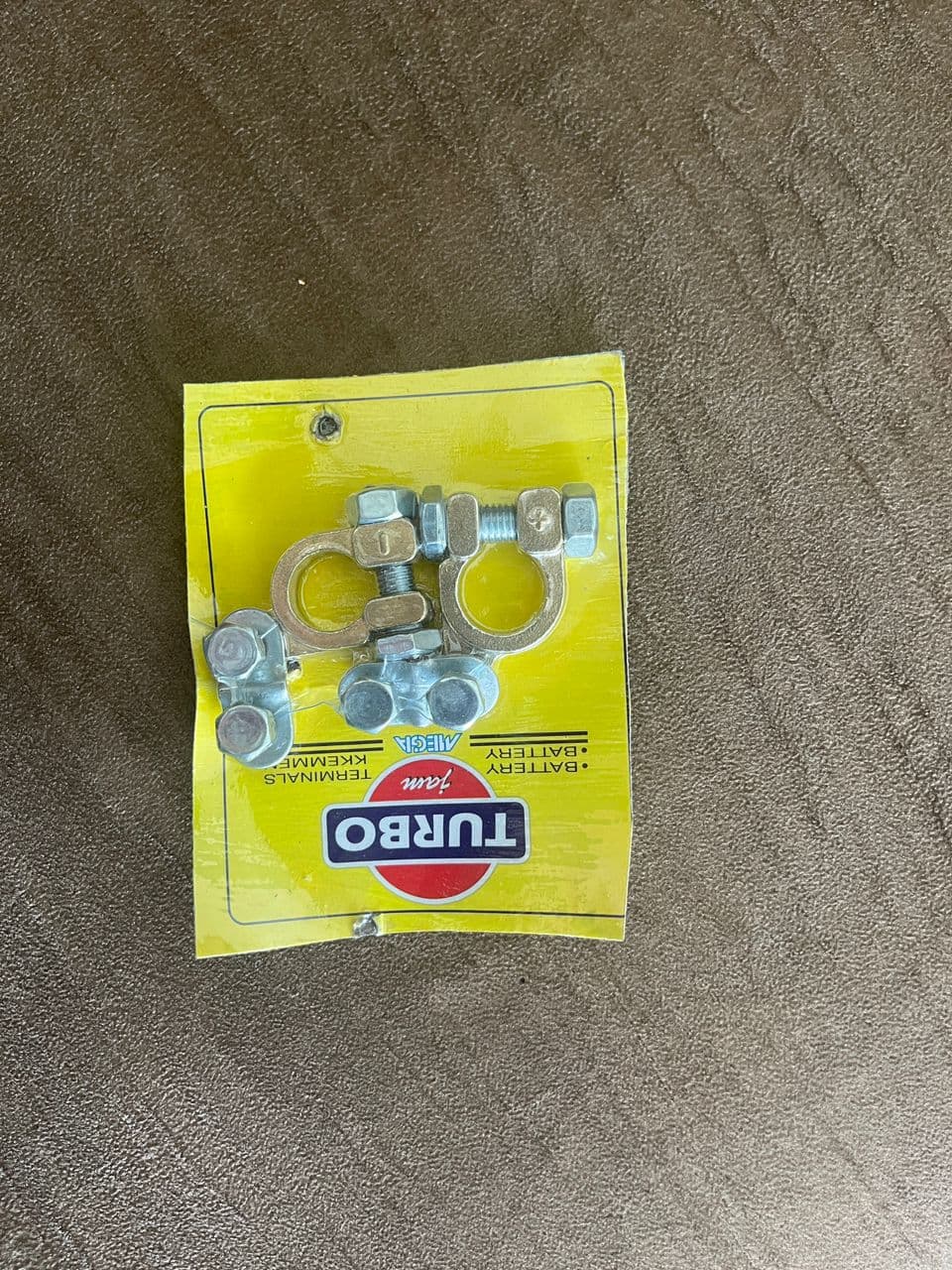 فروش و نصب و عیب یابی باطری ماشین بیرقیان در چالوس