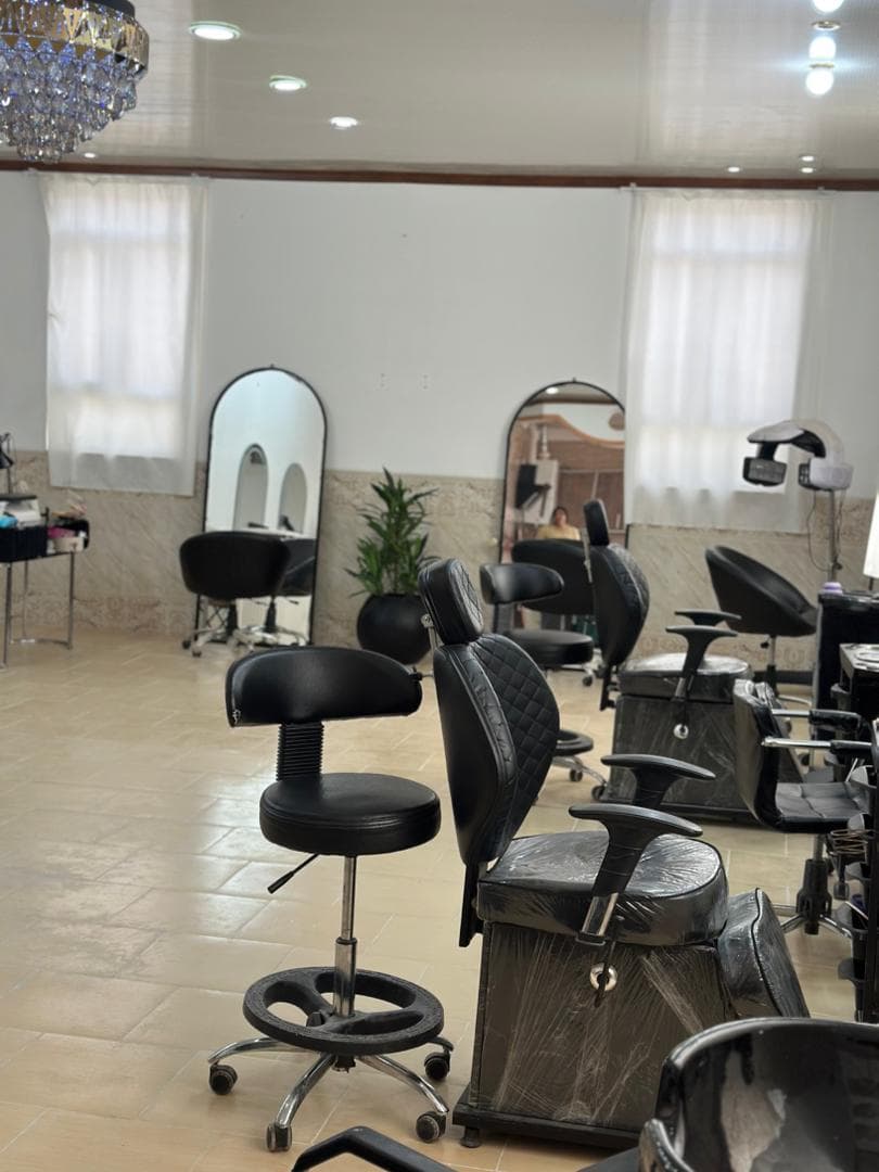 سالن زیبایی صحرا در بلوار جمهوری یزد