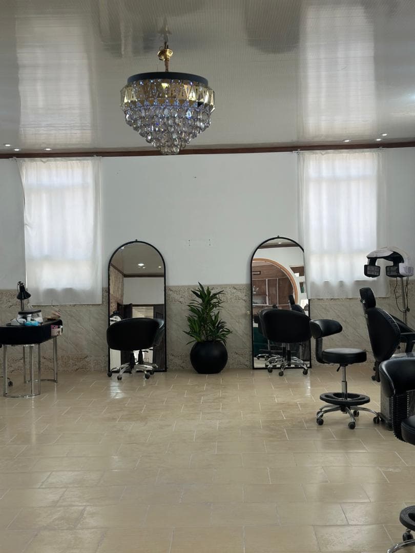 سالن زیبایی صحرا در بلوار جمهوری یزد