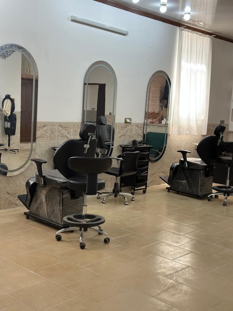 سالن زیبایی صحرا در بلوار جمهوری یزد