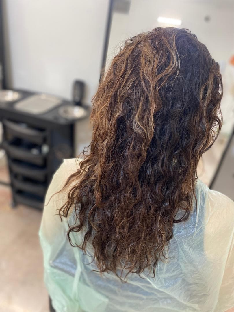 سالن زیبایی صحرا در بلوار جمهوری یزد