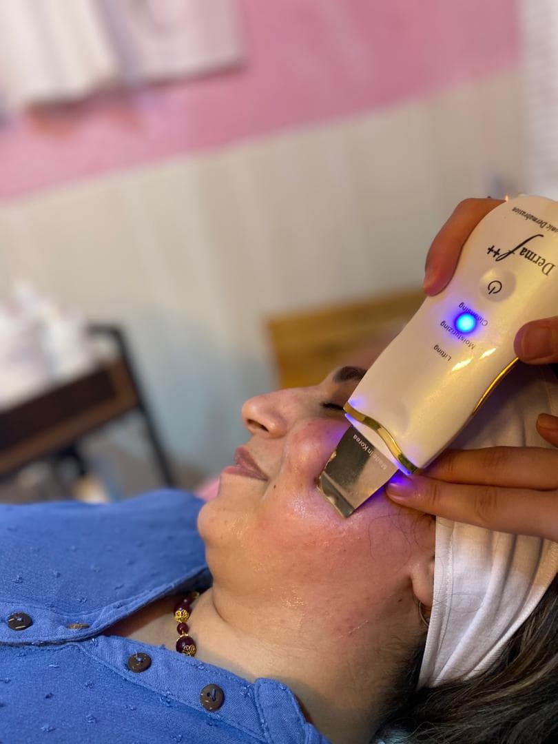 سالن زیبایی صحرا در بلوار جمهوری یزد