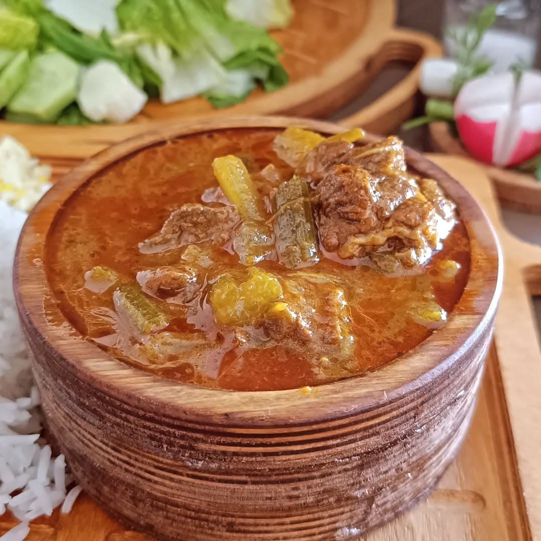 سفارش غذای مراسم پونه در زنجان