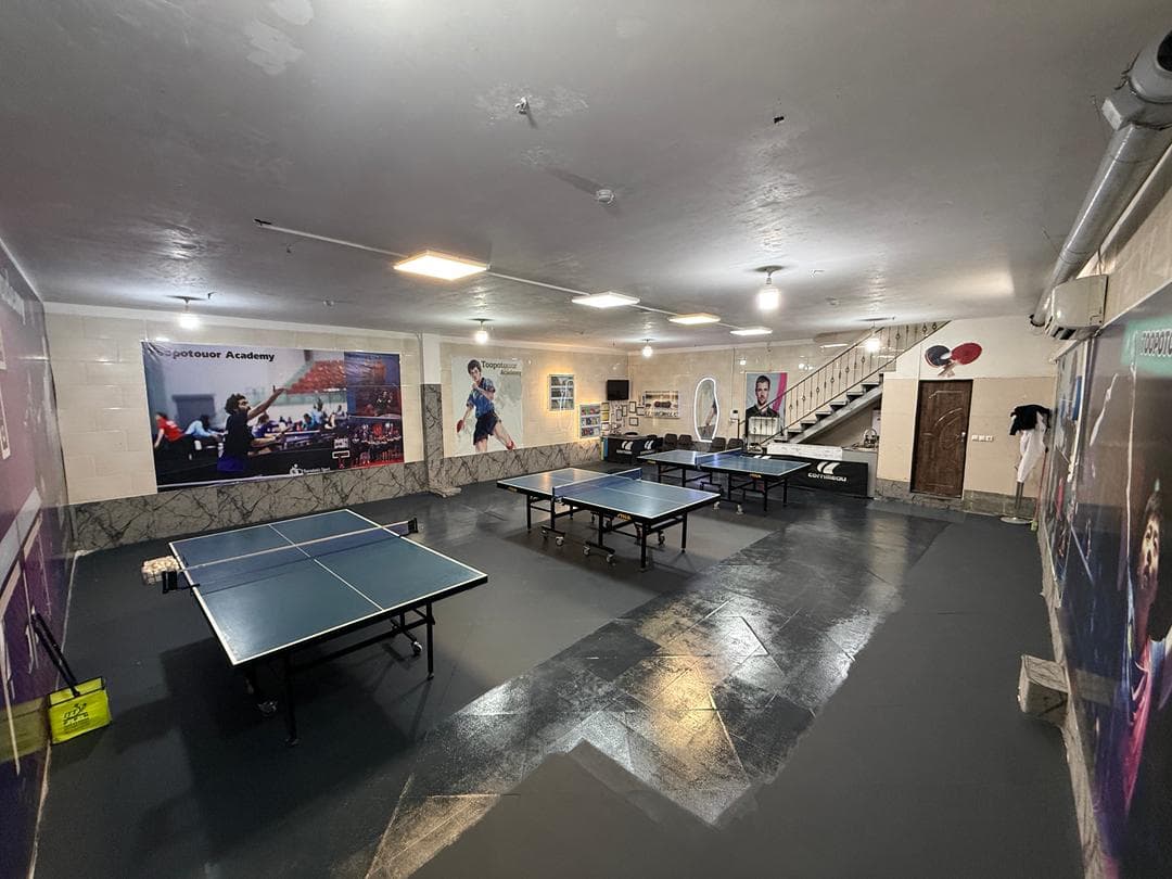 آکادمی پینگ پنگ توپ و تور در مشهد