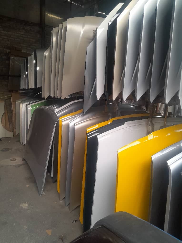 پخش قطعات رنگ کوره ای ماشین عرفان در میدان راه آهن تهران