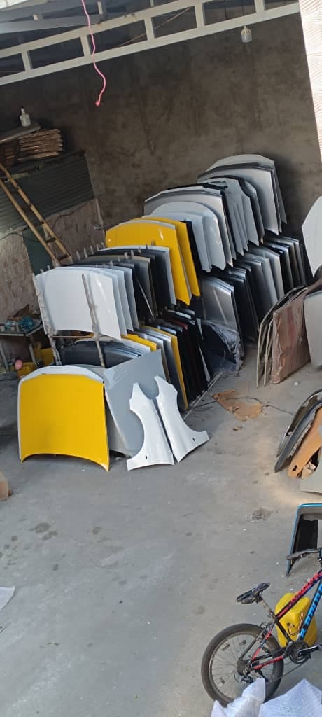 پخش قطعات رنگ کوره ای ماشین عرفان در میدان راه آهن تهران