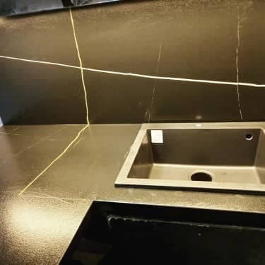 طراحی و اجرای صفحه کابینت کورین و کوارتز برادران هدایتی در جاجرود