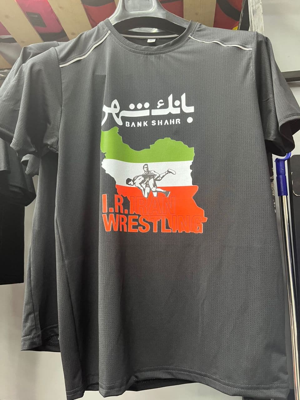 فروش ملزومات ورزشی و مکمل اورجینال شهداد اسپرت در کرج