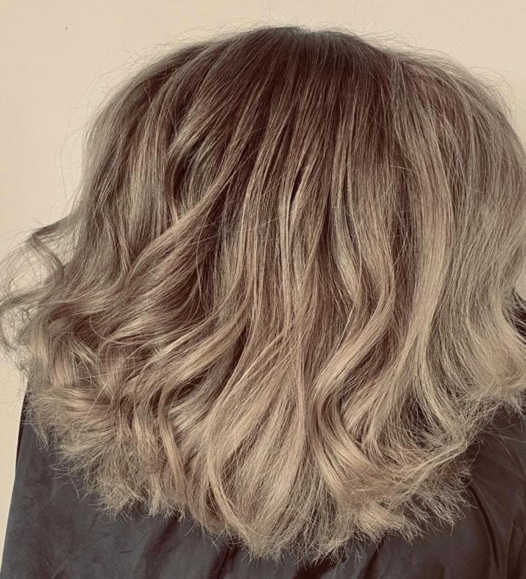 سالن تخصصی رنگ و لایت رزا در فیض اصفهان