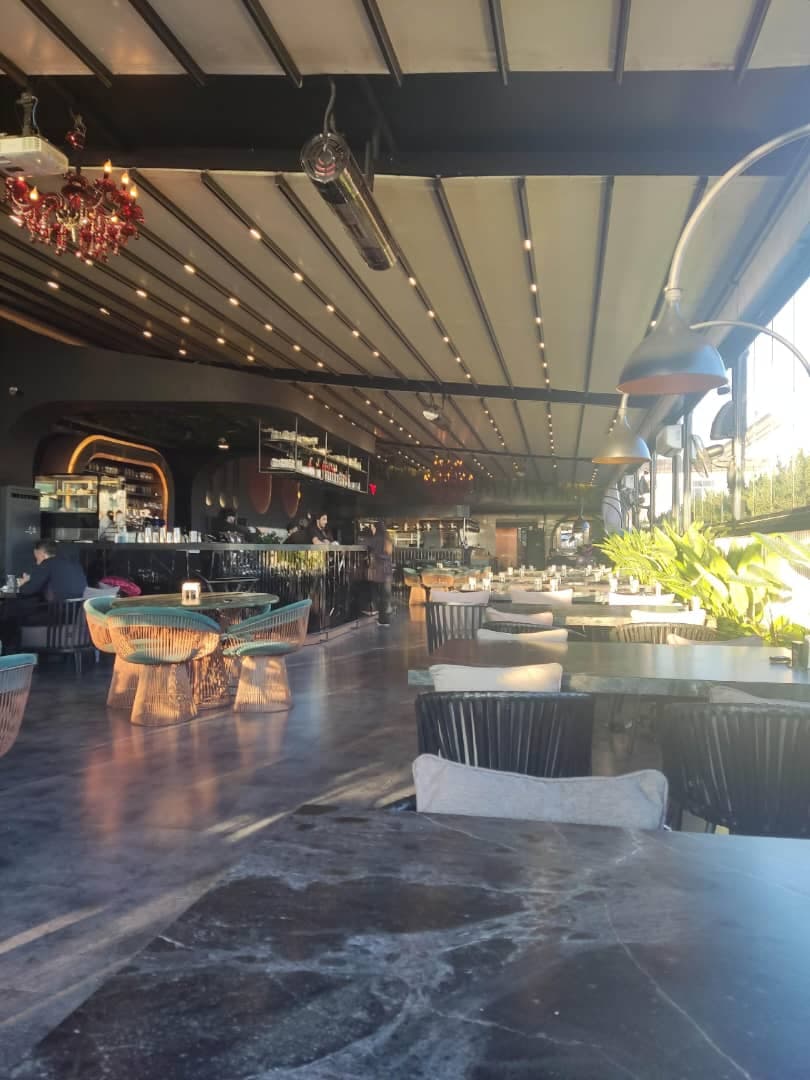 ساخت سقف ثابت و متحرک استخر شرکت راحت بام ایمن کرج