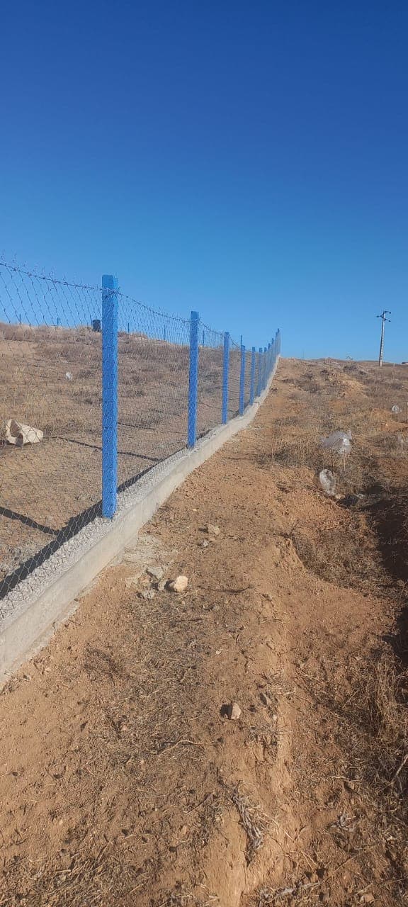 کارگاه تولید فنس و پایه فنس بتنی فلزی میرزایی در مشکین شهر