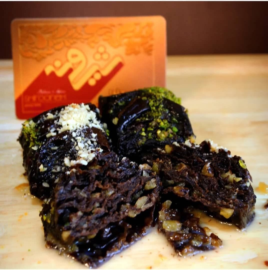 باقلوا و حلوای شیرونه در تبریز