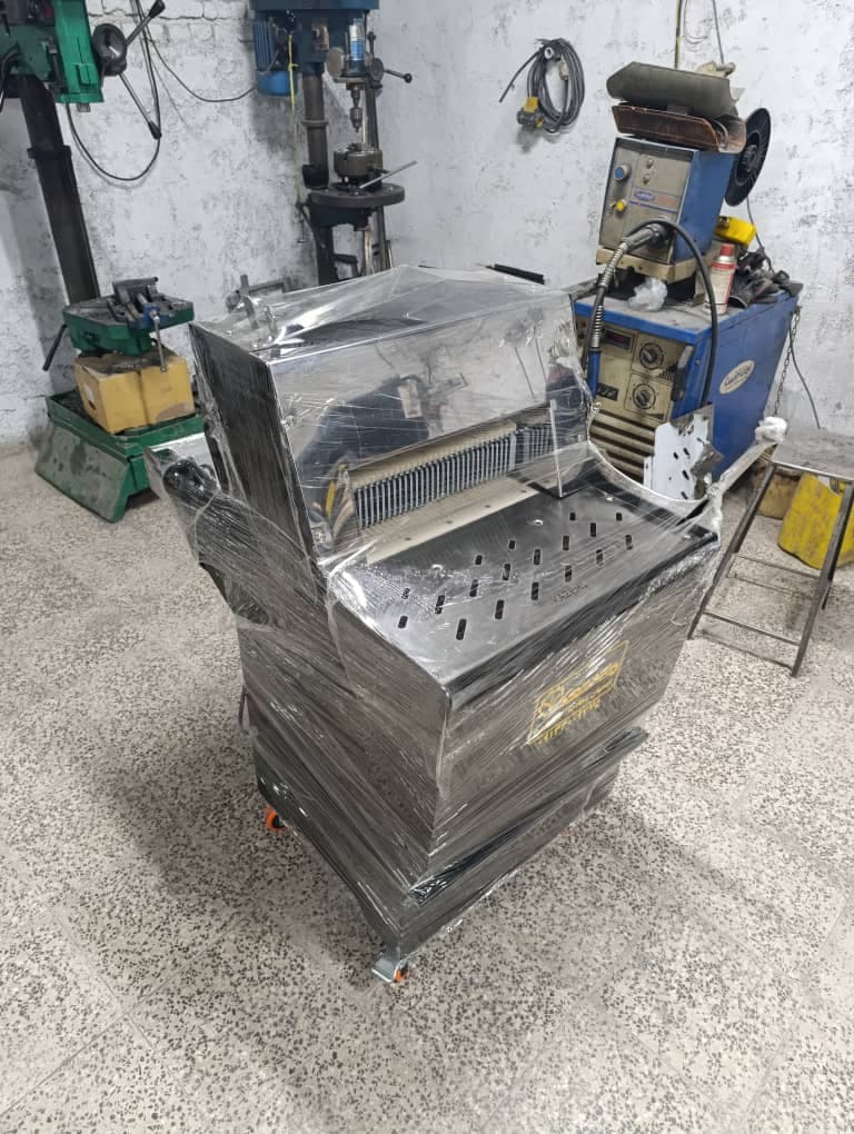 تولید و فروش دستگاه نان فانتزی اصفهان سعادت کاظمی در اصفهان