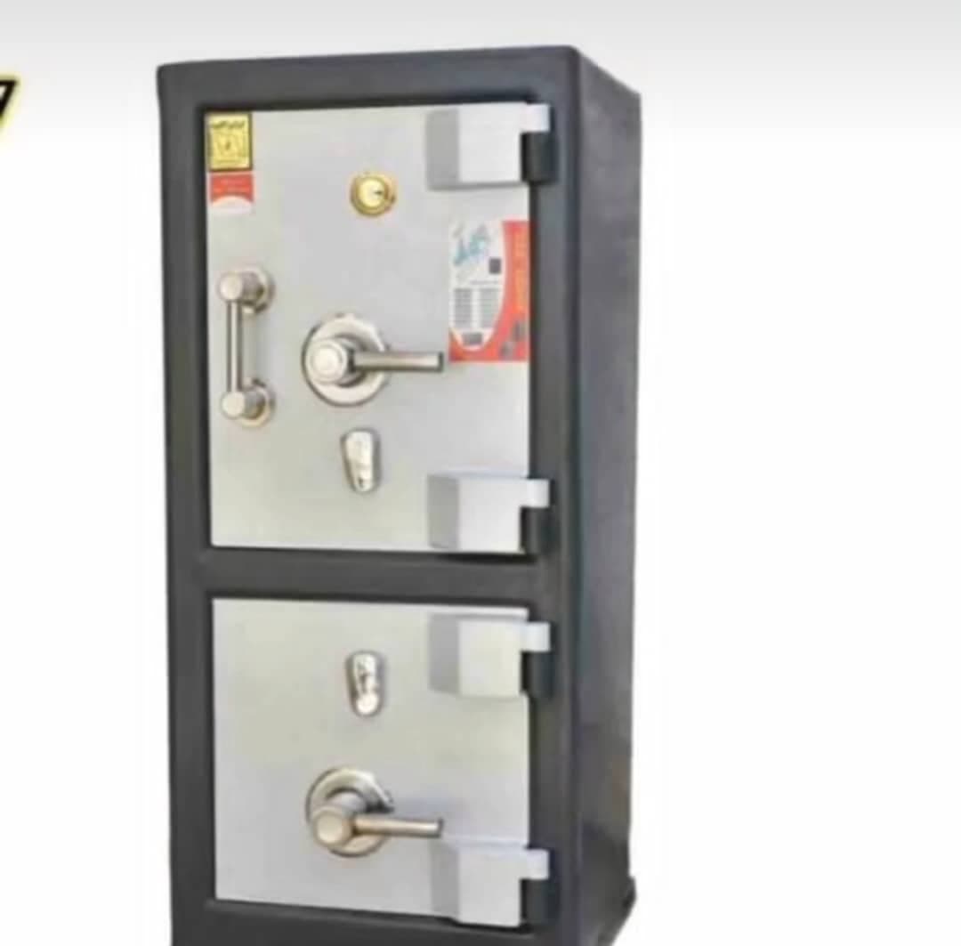 پخش و فروش گاوصندوق رمزدار و نسوز محمودآبادی در اراک