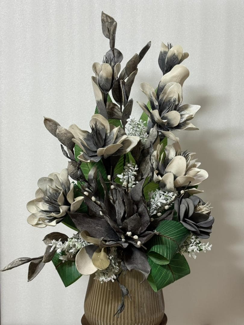 فروشگاه پخش عمده گل مصنوعی و گلدان فلورانس تقی پور در تبریز