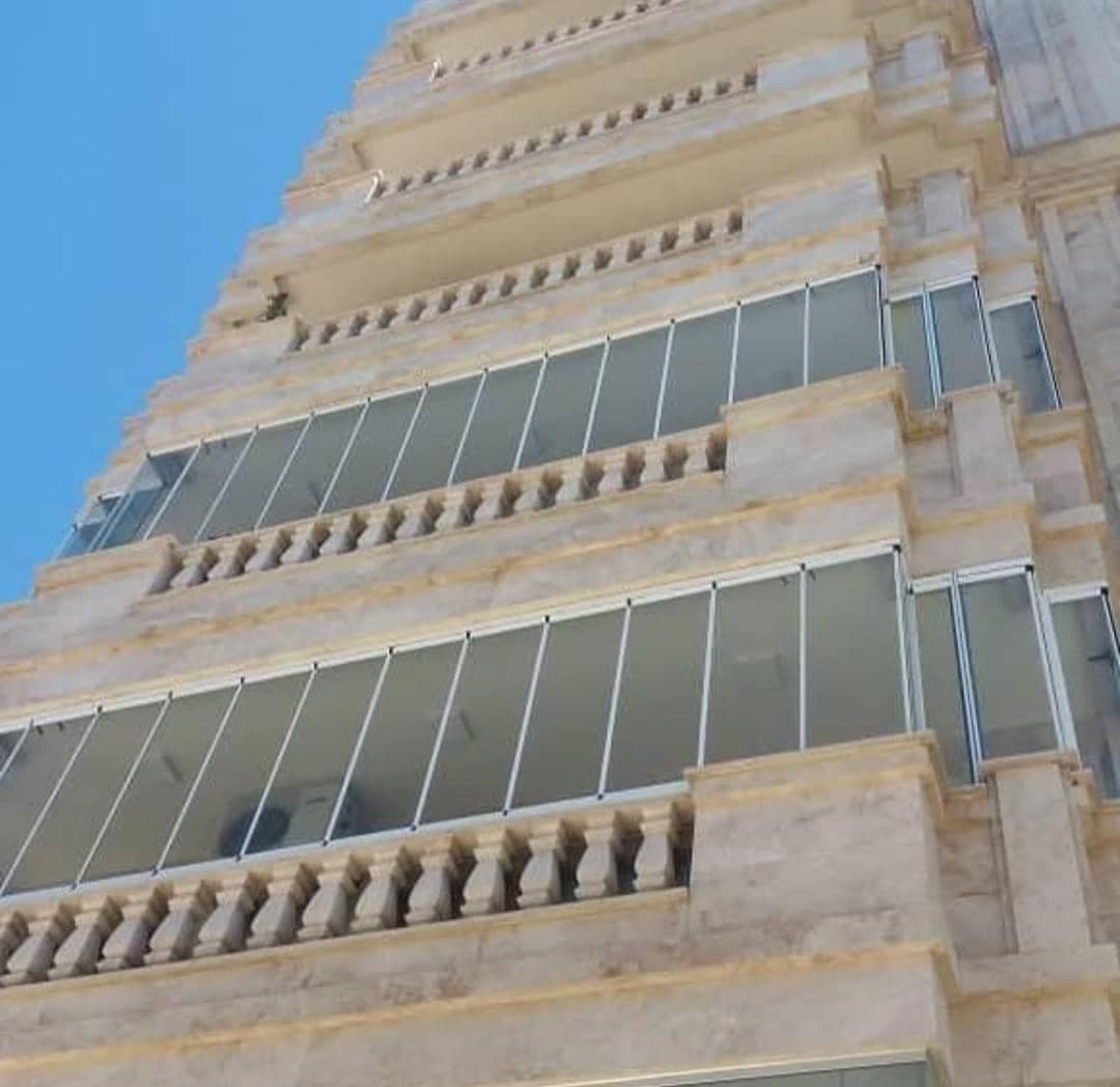 تولیدی شیشه بالکن درخشان در تبریز