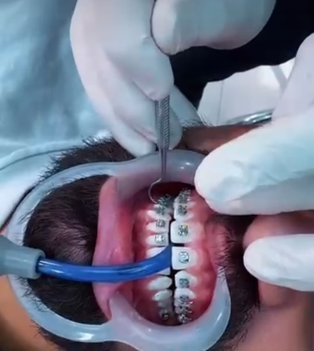 مطب تخصصی ارتودنسی دکتر محمد صادق نظری در خرم آباد