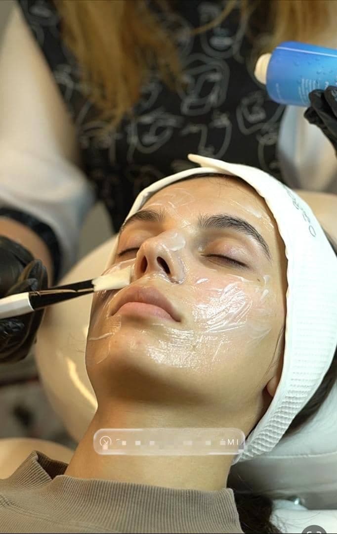 کلینیک زیبایی دکتر آذرنوش اسلامی در اصفهان