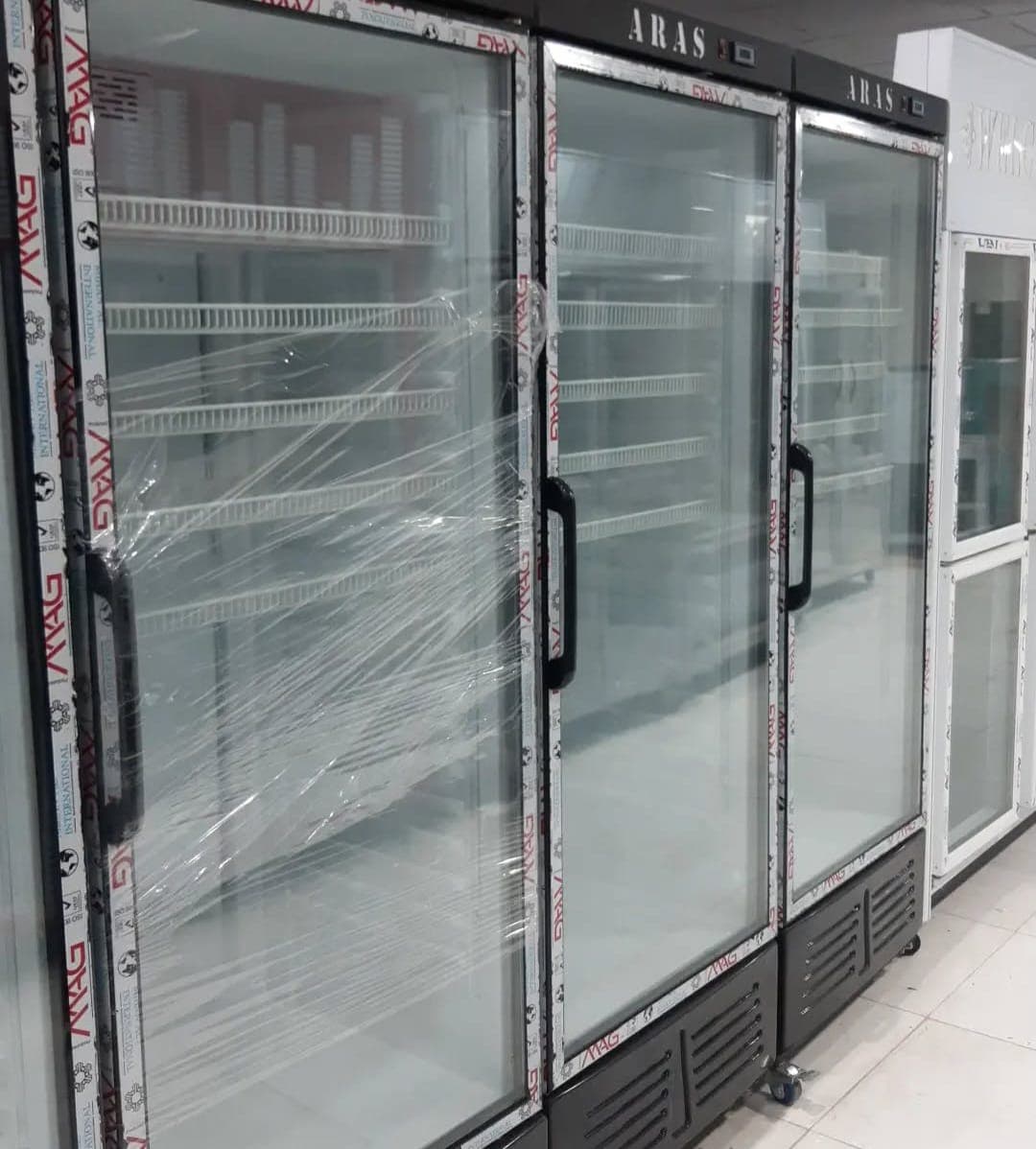 تولید فروش یخچال و فریزر صنعتی و فروشگاهی آلپ جعفری در قائمیه