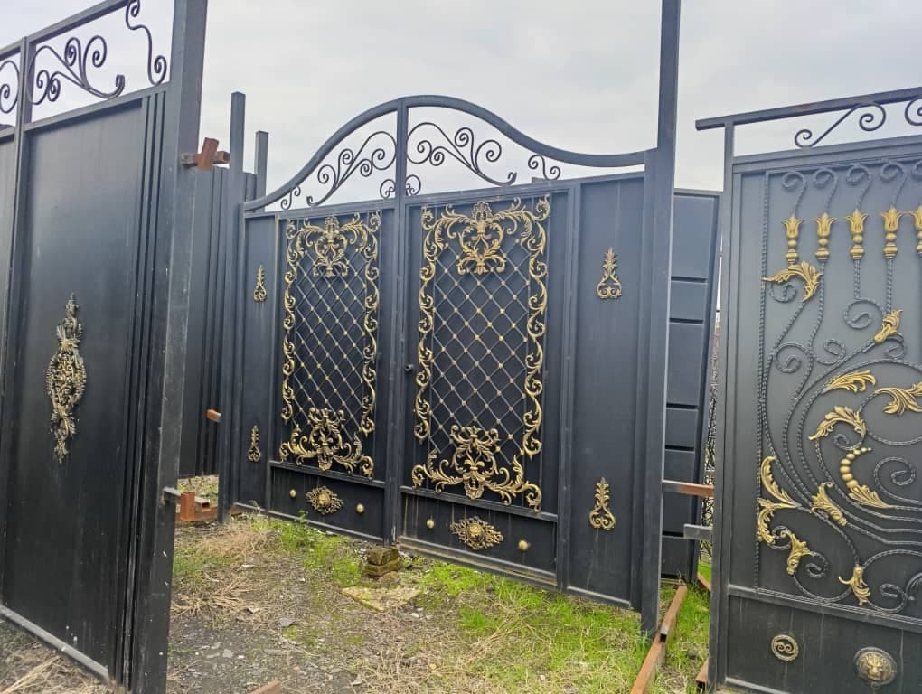 تولیدی درب فلزی حیاط و پارکینگ فتح خانی در رودسر