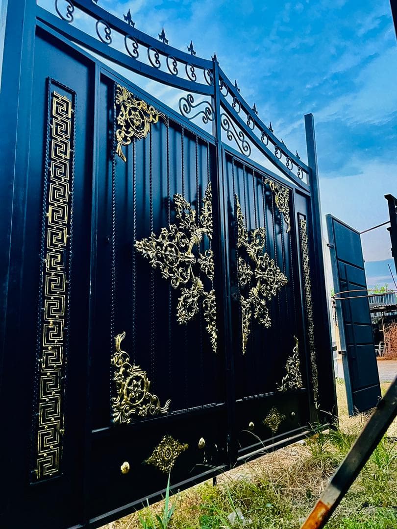 تولیدی درب فلزی حیاط و پارکینگ فتح خانی در رودسر