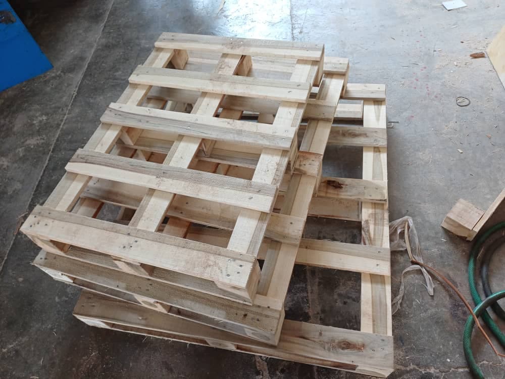 تولید پالت و جعبه چوبی صادراتی azar chub ناصری در تبریز