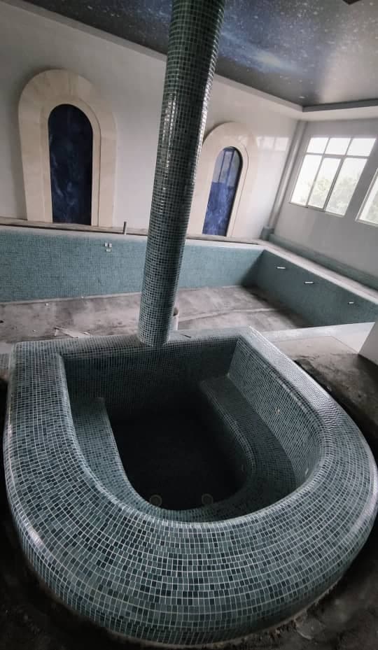 صفر تا صد نصب اجرای سرامیک استخر جکوزی باقری راد در توس مشهد