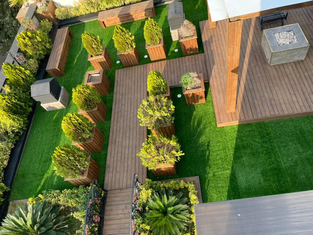 تهیه و اجرای چوب ترموود و روفگاردن آفیس نمای امید در تهران