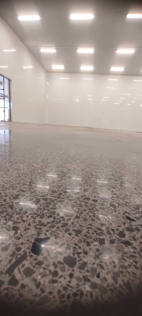 اجرای گلیزینگ بتن بیات لو در غرب تهران