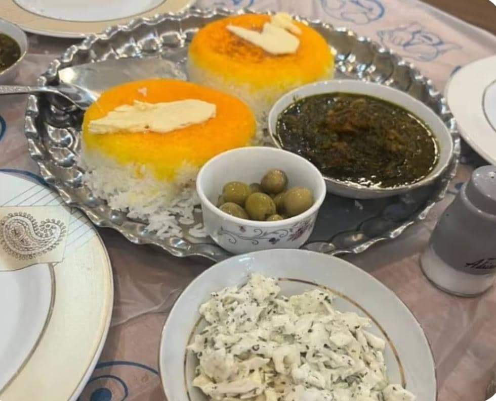 کافه رستوران ترنج طلایی تالش