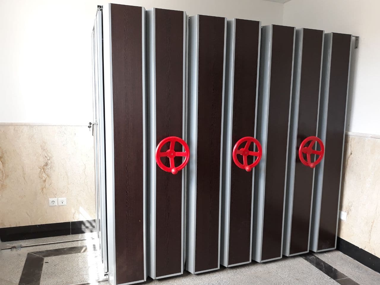 طراحی و تولید کمد بایگانی ریلی و متحرک آسیا بایگان سانا در غرب تهران