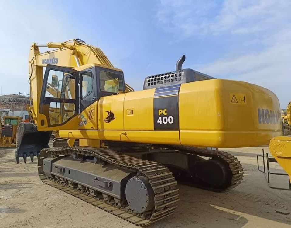 تعمیر و بازسازی ماشین آلات راهسازی و بولدوزر موحدیان در یزد