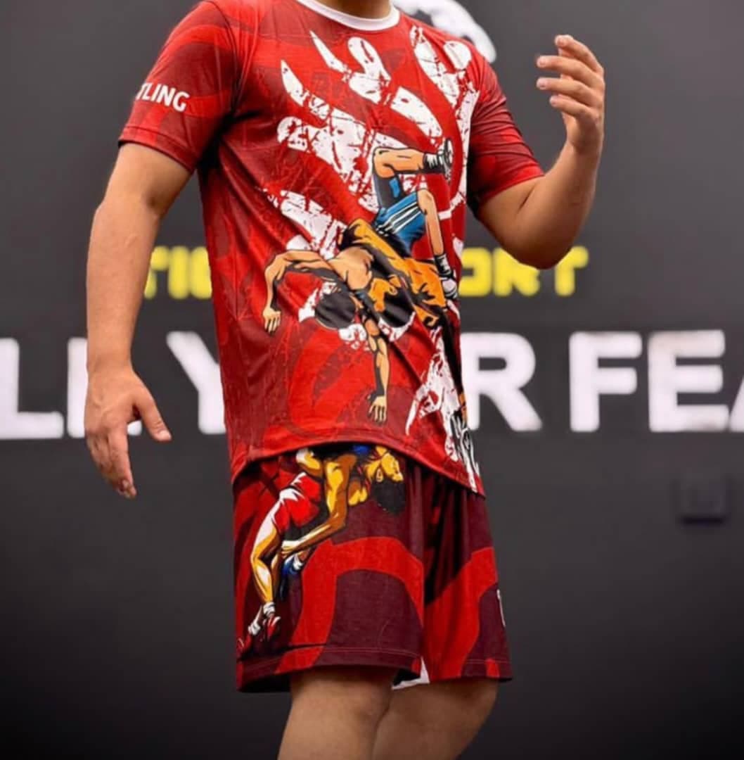 فروش ملزومات ورزشی و مکمل اورجینال شهداد اسپرت در کرج