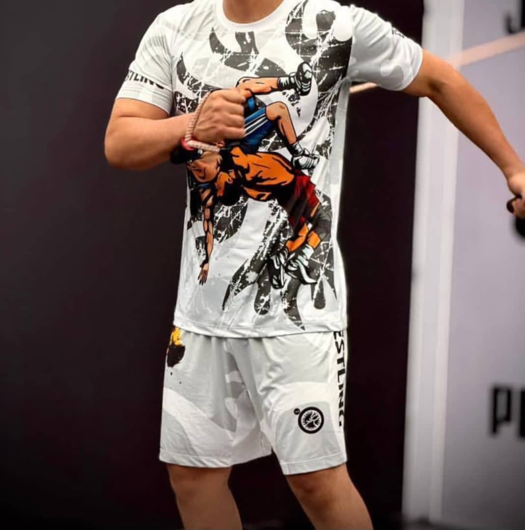 فروش ملزومات ورزشی و مکمل اورجینال شهداد اسپرت در کرج