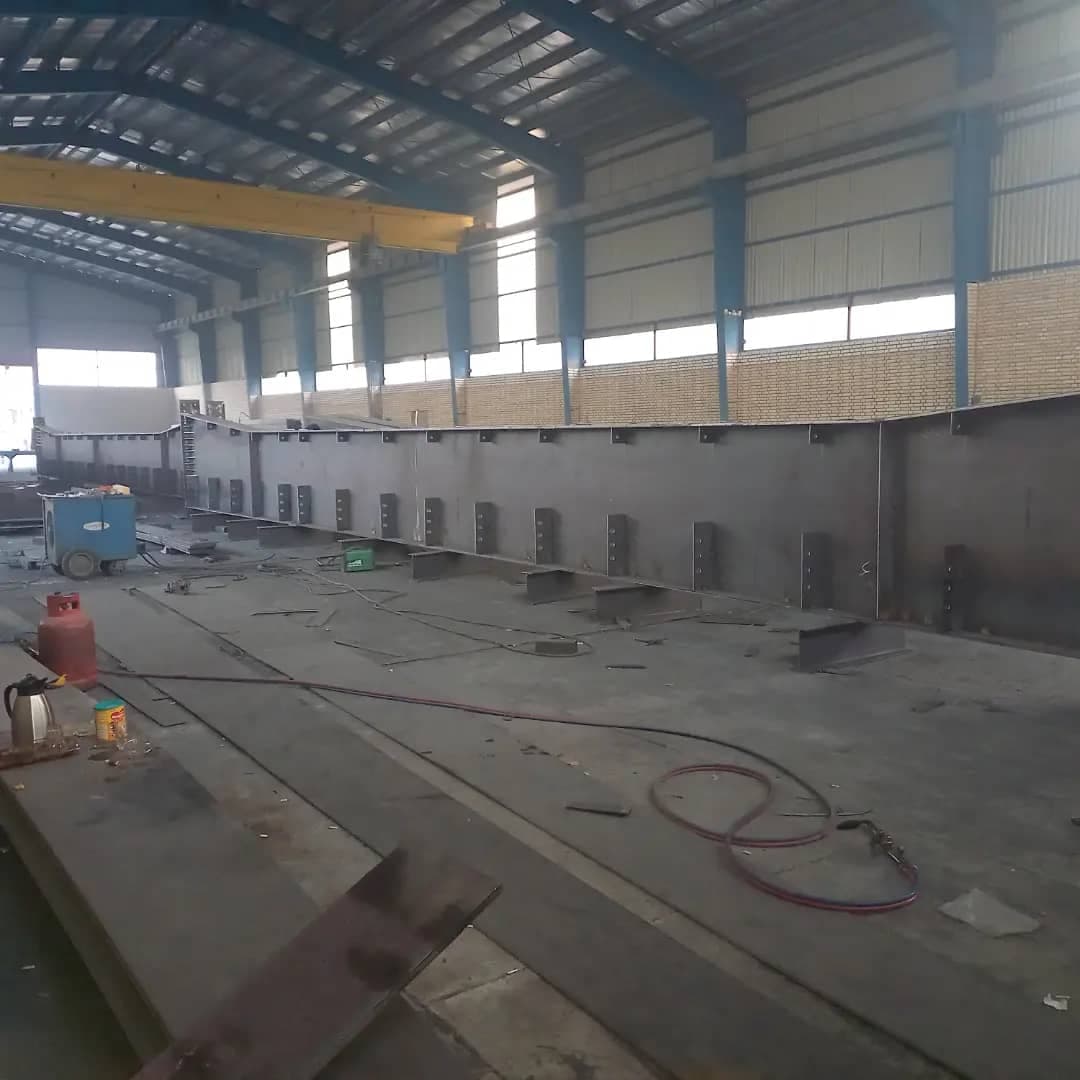 ساخت و نصب سازه سوله و استراکچر فلزی اهرام سوله سپاهان در اصفهان