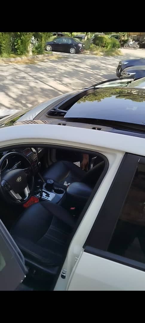 تعمیرات تخصصی و حرفه ایی سانروف صالحی در تهران