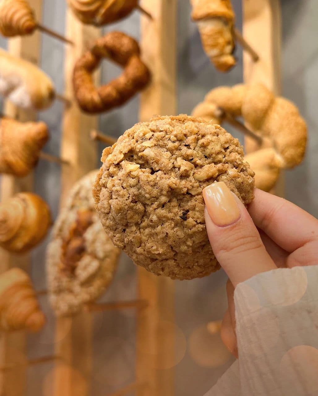 فروشگاه نان و شیرینی نانوان در منظریه رشت