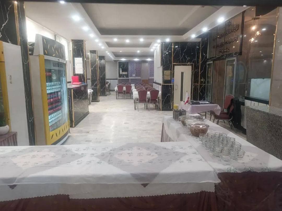 رستوران هتل شقایق در اندرزگو مشهد