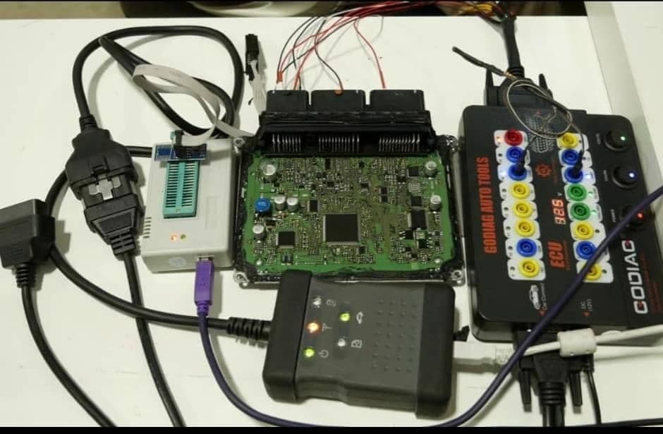 تعمیر ای سی یو و برق خودرو خارجی متین آهنگرزاده در اهواز