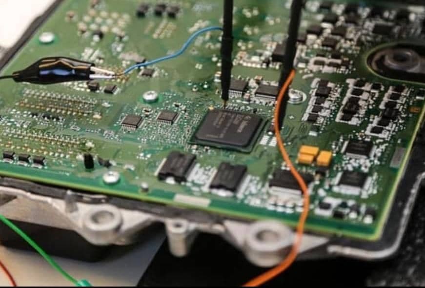 تعمیر ای سی یو و برق خودرو خارجی متین آهنگرزاده در اهواز