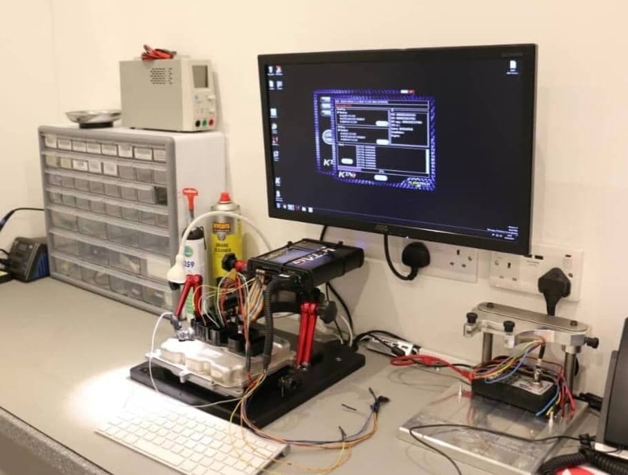 تعمیر ای سی یو و برق خودرو خارجی متین آهنگرزاده در اهواز