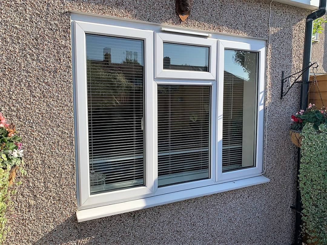 تولید و فروش درب پنجره upvc و توری پلیسه زمانی در کیش