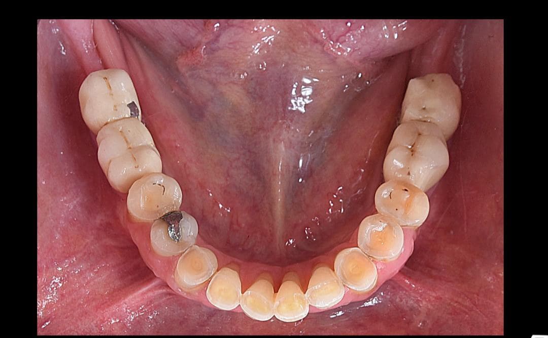 مطب دندانپزشکی تخصصی دکتر مرتضی شریفی در اصفهان