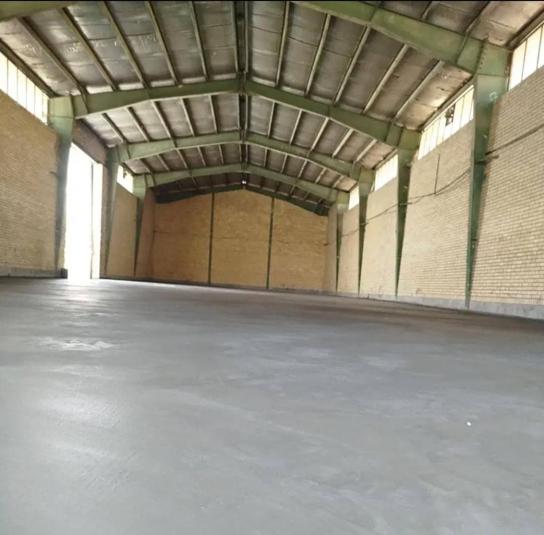 بتن ریزی با ماله پروانه نوری در همدان