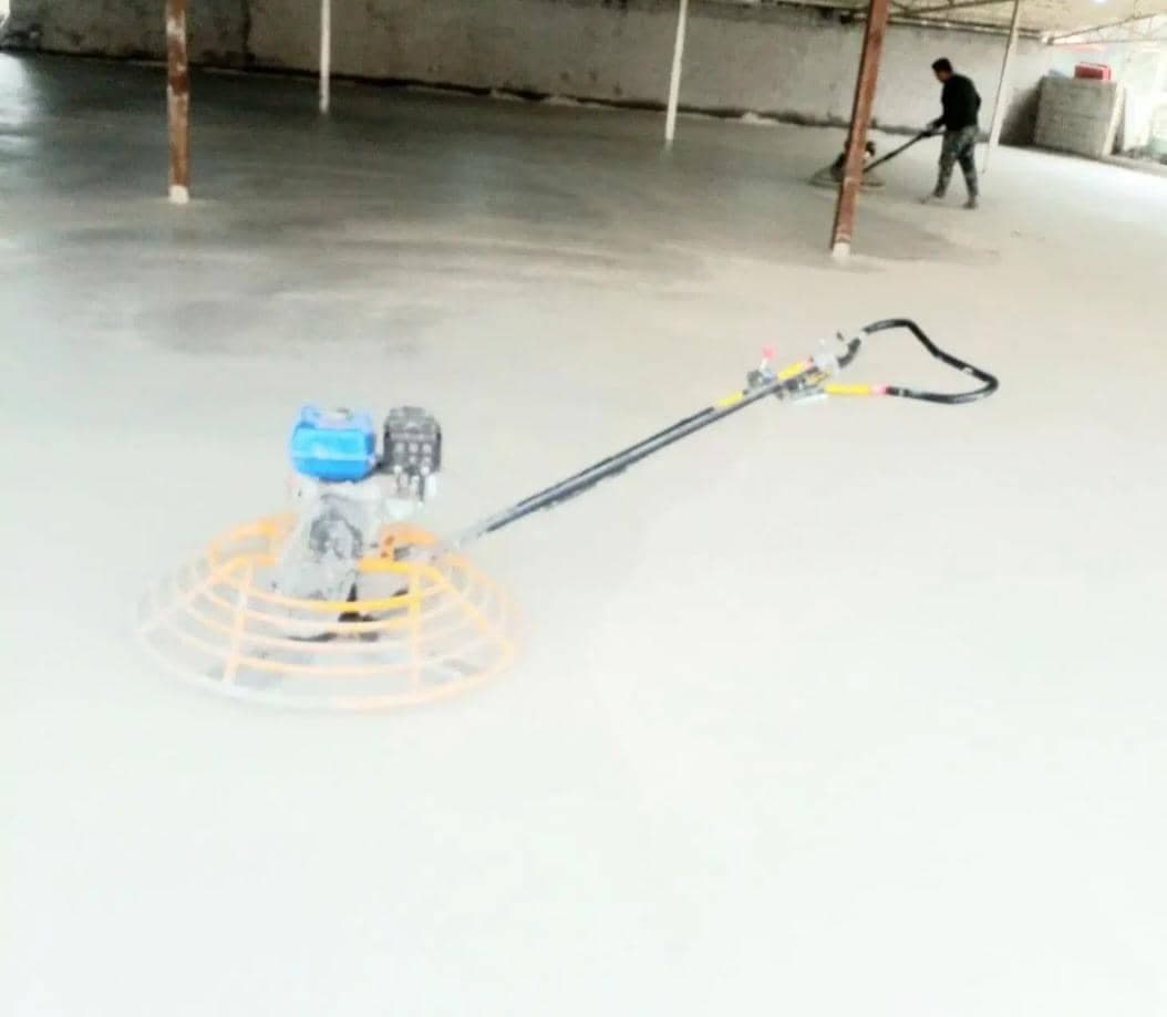 بتن ریزی با ماله پروانه نوری در همدان